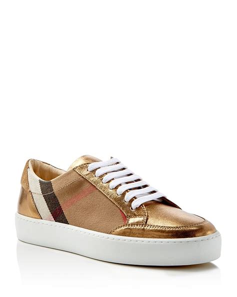 Burberry Salmond Lace Up Sneakers 